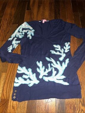 Lilly Pulitzer Women’s Navy Sweater with Aqua and Cream Coral Pattern, Size S